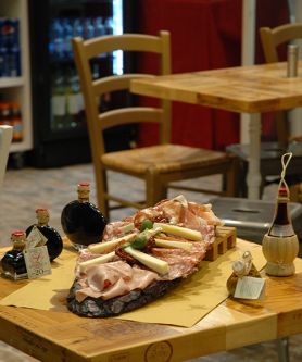 Enoteca salumeria Lombardi